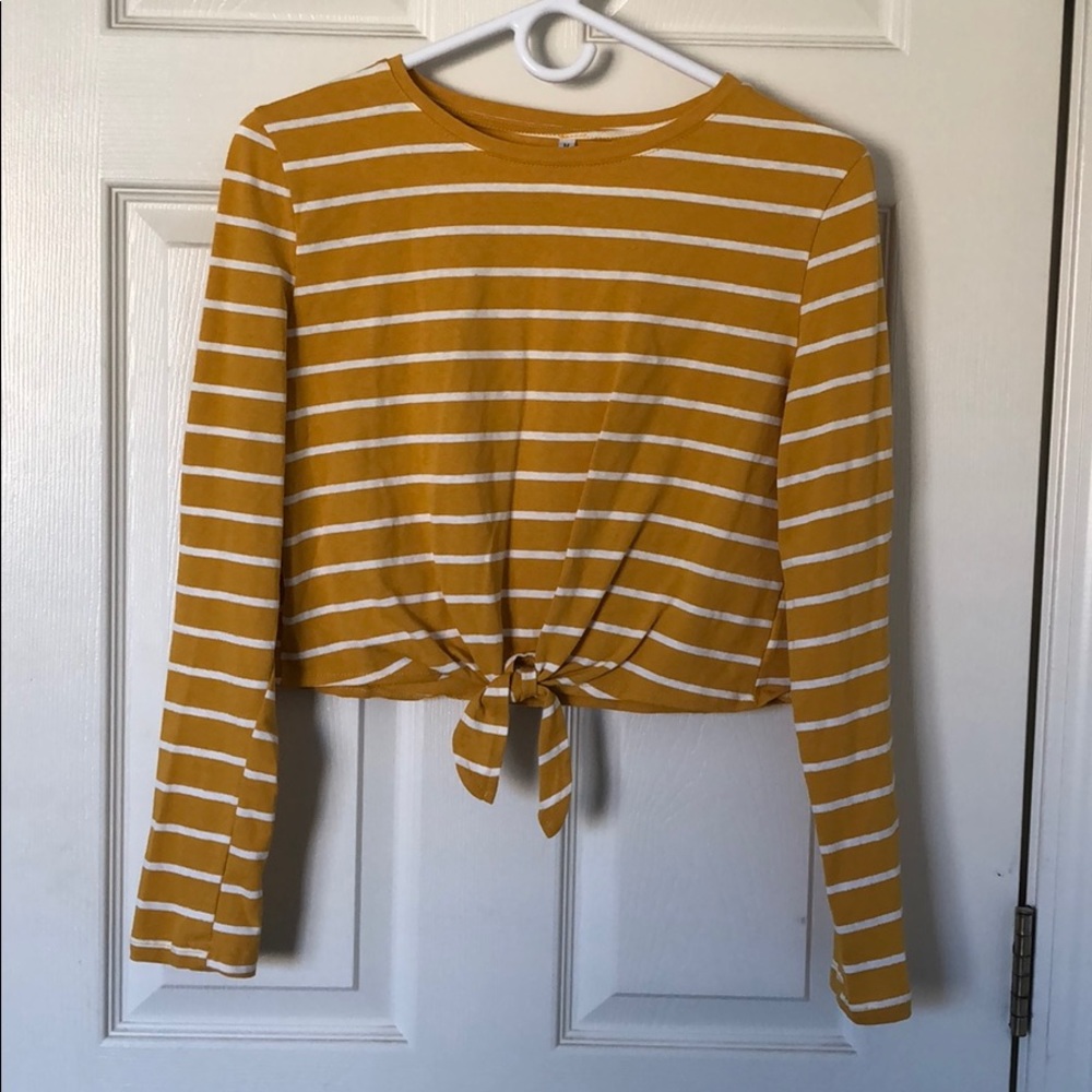 Striped yellow crop tie long sleeve
